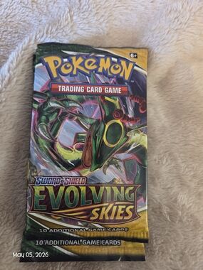 Pokemon Evolving Skies Booster Pack